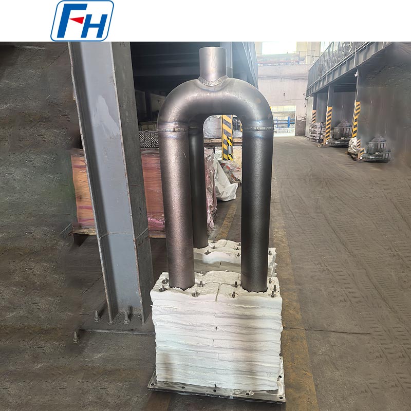 Cr25Ni35 U-förmiges Strahlrohr – Ø124 × Ø108 × 1597 mm